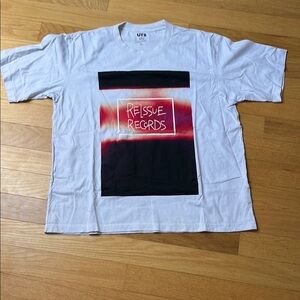 Uniqlo White Tee | Kenshi Yonezu
